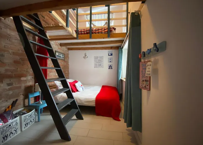 Domek Caloroczny Blisko Lasu I Morza Na Urokliwej Dzialce 4300 M2